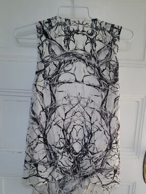 Haute Hippie Sleeveless Black & White Silk Tank Sz Small Chsin And Tassel Back
